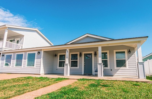 Safe Harbor House | Sdl609-sassy Seahorse