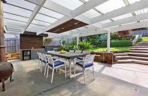 Ocean Grove House | Sea Breeze Coastal Beach House Pet Friendly
