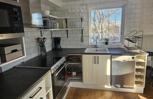 Farjestaden House | Sea Breeze Cottage