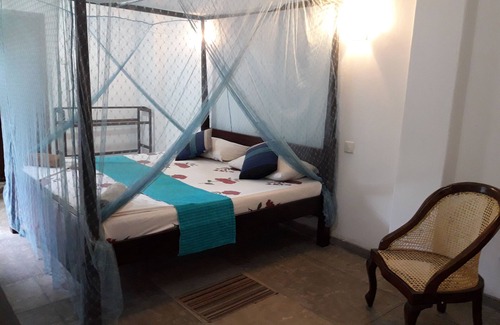 Thiranagama Hotel | Sea Front Hikkaduwa