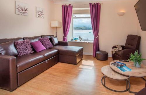 Llanfairpwllgwyngyll Apartment | Sea Front Spacious Apartment on Anglesey