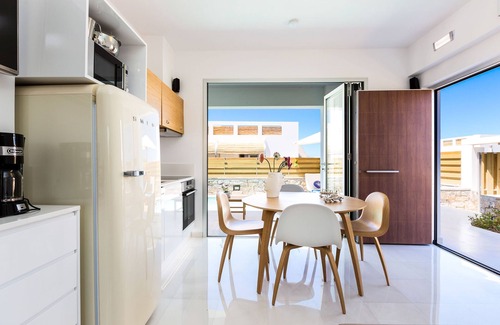 Pigianos Kampos Villa | Sea front Villas with Private Beach Facilities