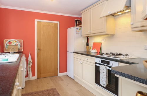 Pakefield Cottage | SEA PEARL, pet friendly, character holiday cottage in Pakefield