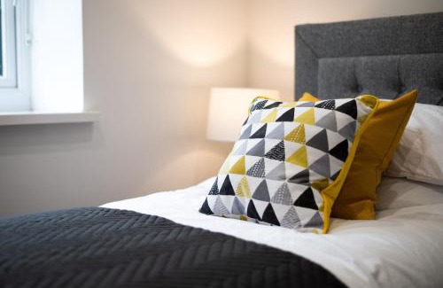 Mumbles Apartment | Sea Salt and Serenity-2 bedroom flat in The Mumbles-free parking