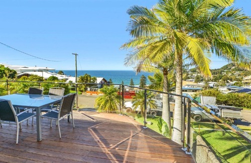 Avoca Beach Apartment | Sea Surprise - Views & Family