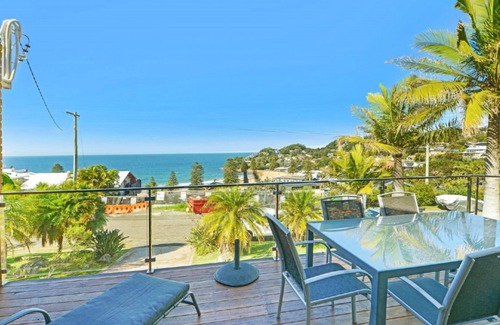 Avoca Beach Apartment | Sea Surprise - Views & Family