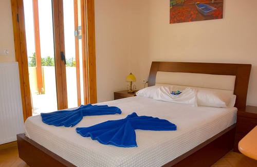 Gavalochori Villa | Sea View 5 Bedroom Villa Giorgios near Gavalohori