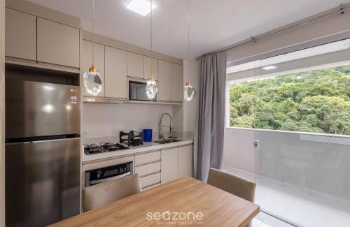 Tabuleiro dos Oliveiras Apartment | Sea view apt w/BBQ in Itapema – SBN0705