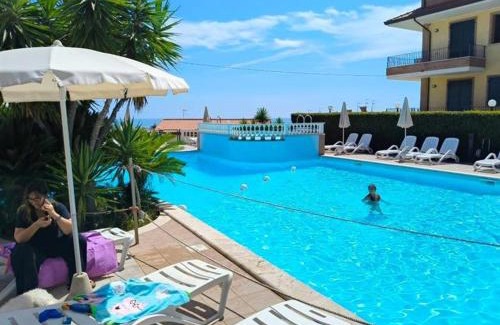 Tortoreto Apartment | Sea View il Borgo