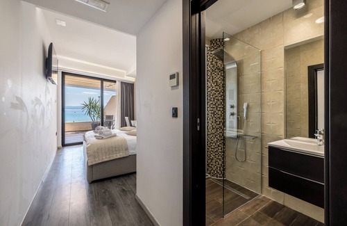 Stobrec House | Sea View Luxury Rooms Seven of Nine