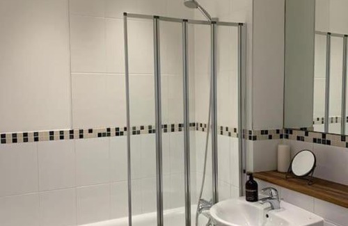 Portishead Apartment | Sea View Penthouse Marina Apartment