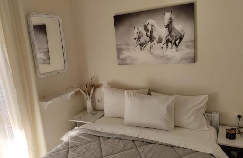 Melissopetra Apartment | Sea waves apartments