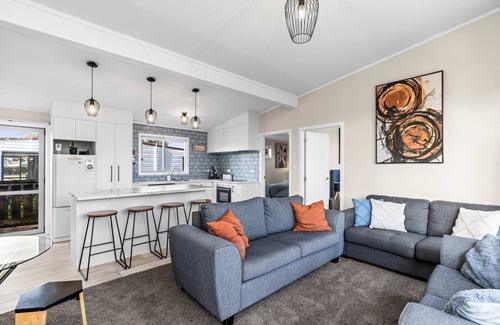 Waihi Beach House | Sea you on Leo Summar