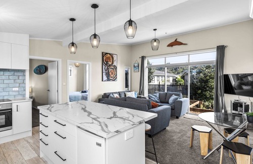 Waihi Beach House | Sea you on Leo Summar