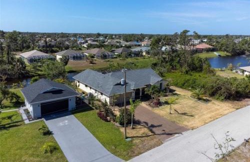 Englewood East Villa | Seabreeze 3-Bedroom Pool Villa close to the beach!