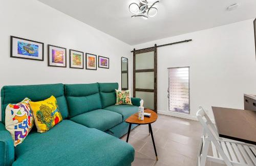 Hawaii Kai Hotel | Seabreeze Hideaway B 30 Night Minimum