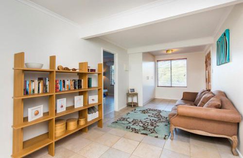 Guilderton House | Seaclusion Cottage - Modern renovated beach house