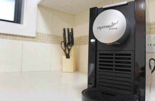 Batehaven Apartment | Seafoam Hideaway - Oceanfront Stay for 4