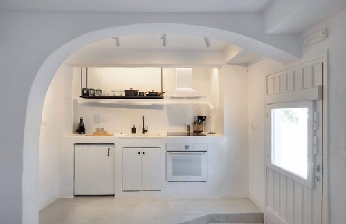 Avia Apartment | Seafront Pouletis Family Drosoula Gem with pool