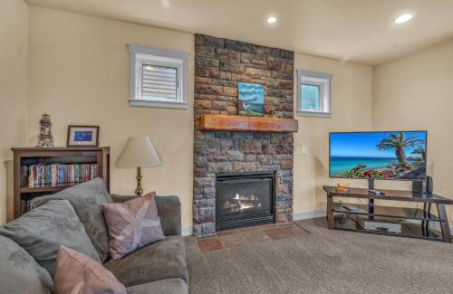 Shorepine Village House | Seahorse Landing
