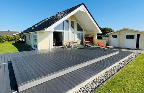 Wesselburenerkoog House | Sealect-Hus-5-direkt-an-der-Nordsee-nahe-St-Peter-Ording-mit-Sauna-Whirlpool-und-Kamin