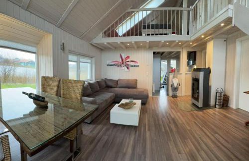 Wesselburenerkoog House | Sealect-Hus-5-direkt-an-der-Nordsee-nahe-St-Peter-Ording-mit-Sauna-Whirlpool-und-Kamin