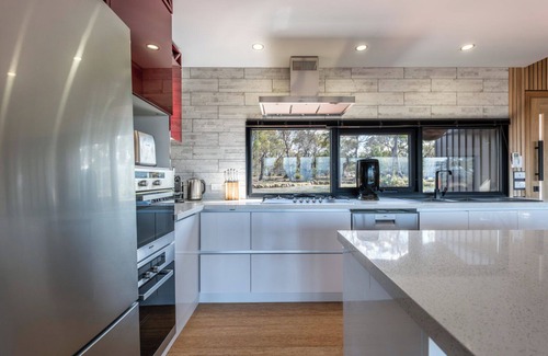 Swansea Apartment | Searene ~ A truly enchanting retreat!