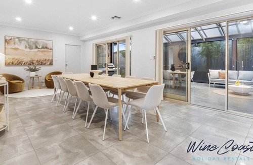 Port Noarlunga House | Seascape by Wine Coast Holiday Rentals - Escape to Luxurious Seascape by Wine Coast Holiday Rentals