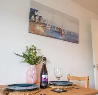 Lyme Regis Apartment | Seashells, close to seafront, large private garden