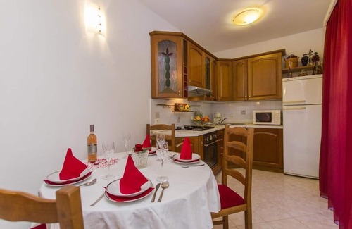 Ripenda Verbanci House | Seaside Bliss: Unwind in Your Exclusive Summer Rental Paradise