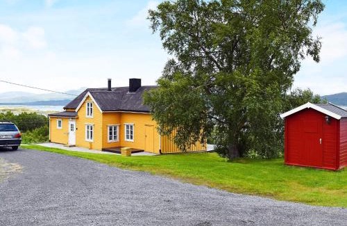 Hamaroy House | Seaside Charm in Hamaroy-By Traum
