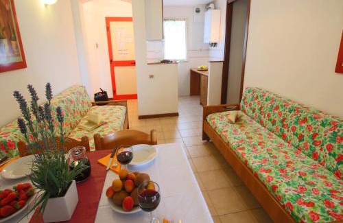 Giannella Apartment | Seaside Comfort in Giannella