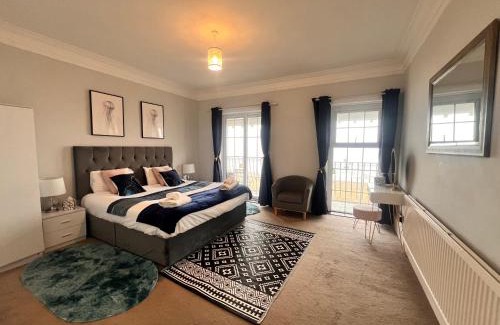 Southend-on-Sea Apartment | Seaside Escape