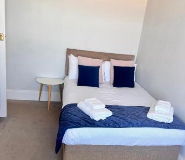Southend-on-Sea Apartment | Seaside Escape
