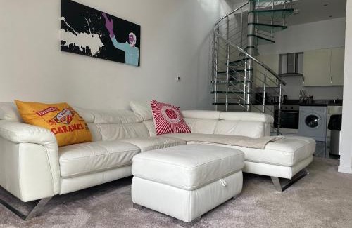 Stevenston Villa | Seaside Home