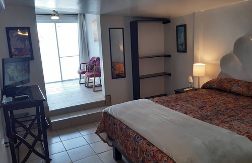 San Felipe Hotel | Seaside Hotel & Victor's RV Park
