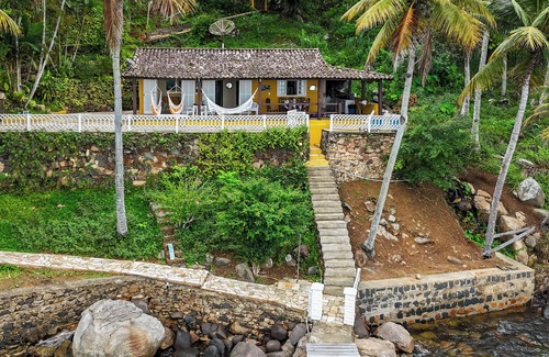 Praia de Aracatiba House | Seaside House w/Kayaks Stand-up Paddleboards and Diving Equipment #PetFriendly