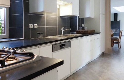 Porspoder Apartment | Seaside house with pool.