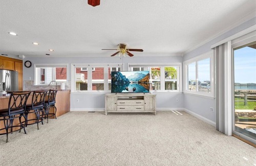 Branford House | Seaside Serenity: 4BR Waterfront Gem in Branford – 5-Star Rated!