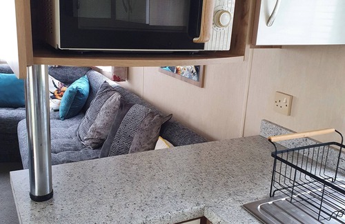 Rhyl Cabin | Seaside Serenity Cabin Retreat