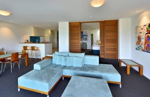 Mandurah House | Seaside Villa 10.1