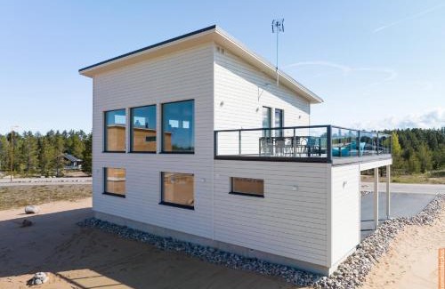 Kalajoki Villa | Seaside villa by paradise - Uusi korkeatasoinen huvila Kalajoki Hiekkasärkät