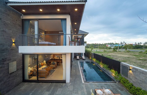 Cua Đai Villa | Seaside Villa/Beachfront Proximity/Private Pool