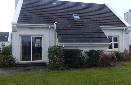 Rathmullan Cottage | Seaspray beach house