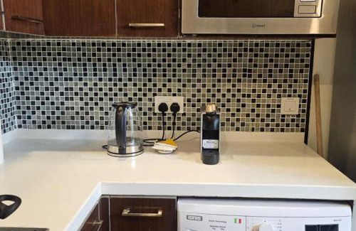 Manama Apartment | Seaview 10th floor 75 inch Smart TV