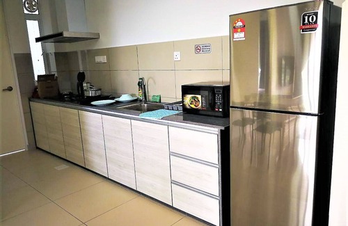 Butterworth Condo | ❤️ Seaview | 2R2B | 6pax Family ❤️