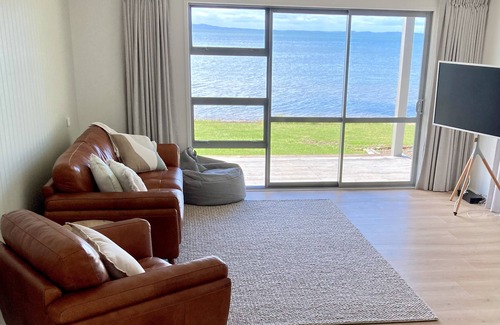 Clarks Beach Apartment | Seaview Apartment Auckland, New Zealand