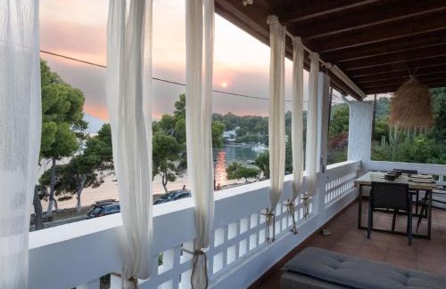 Poros Apartment | Seaview Apartment - Poros Relaxing Beachfront Flat