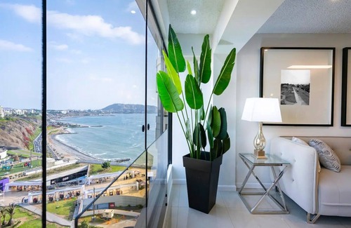Reducto Apartment | SEAVIEW BALCONY NEXT DOOR JW MARRIOTT !