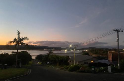 Onerahi Villa | Seaview House Unit 2A